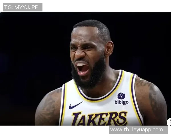 詹姆斯赞球队战术艾顿多面手能力出众可助攻掩护